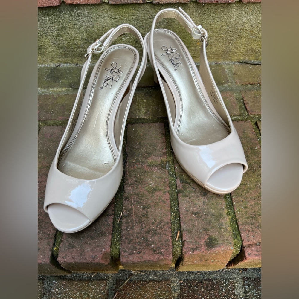 Life Stride Cream Patent Leather Open Toe Heels